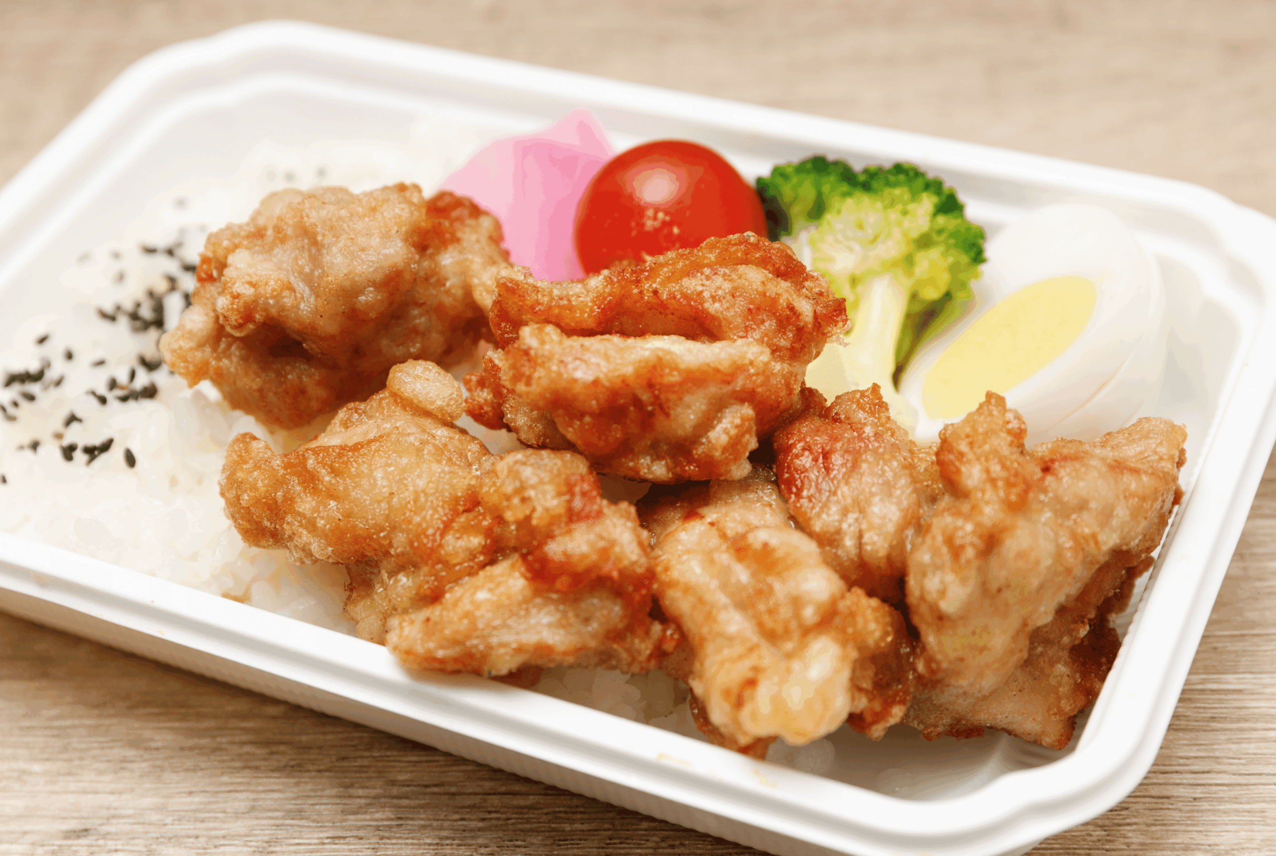 ボリューム満点の唐揚げ弁当